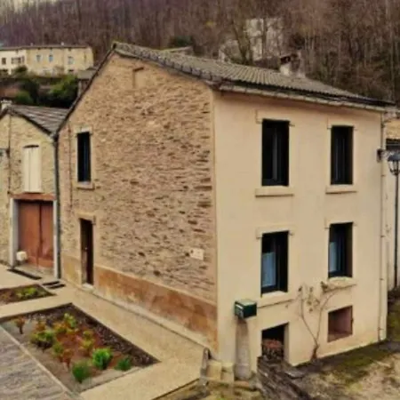 Le Calsou 4 étoiles 3ch Montagnenoire Chât Cathare Carcassonne Jardin Rivière Hébergement de vacances *