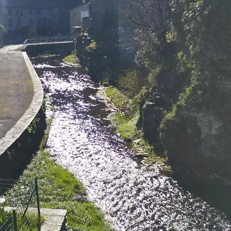 Hébergement de vacances Le Calsou 4 étoiles 3ch Montagnenoire Chât Cathare Carcassonne Jardin Rivière *